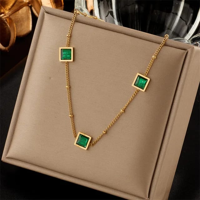 EMERALD NECKLACE