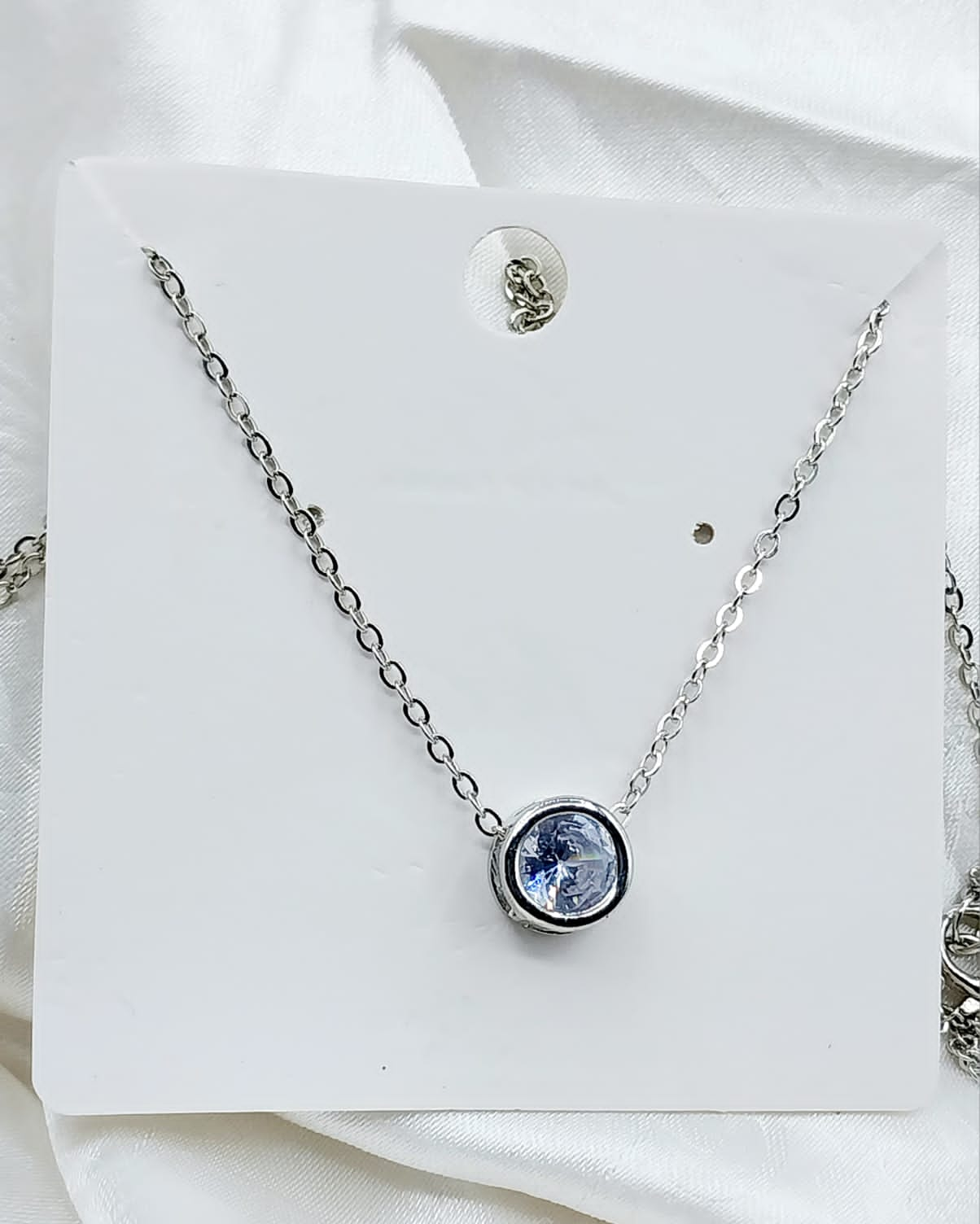 SILVER CRYSTAL NECKLACE